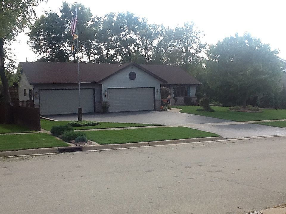 1st image of 3458 Valley Woods Dr