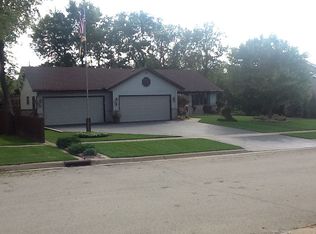 3458 Valley Woods Dr, Cherry Valley, IL