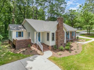202 Oakley Dr, Harrisburg, NC 28075
