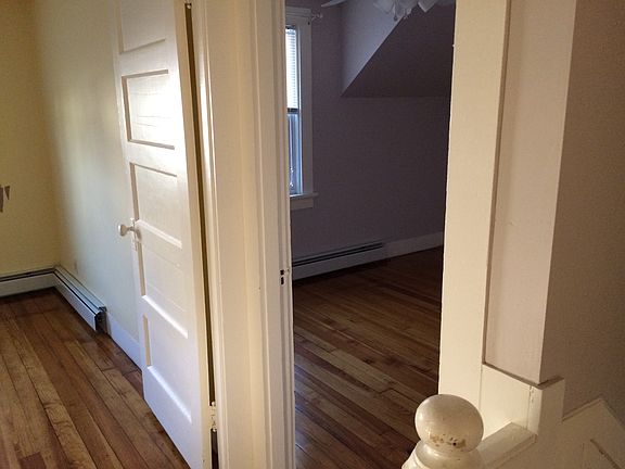 3rd image of 178 Roger Williams Ave