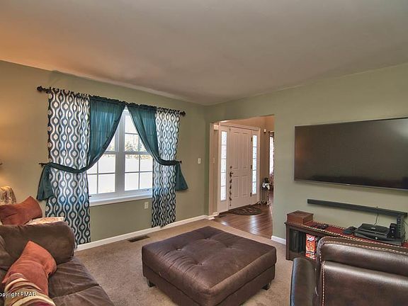 5th image of 172 Stoney Ledge Dr
