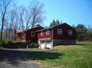 96 West St, Granby, MA 01033