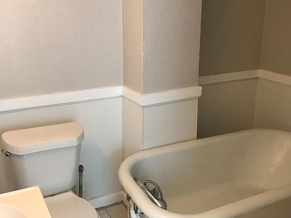 3rd image of 4236 W 24th St