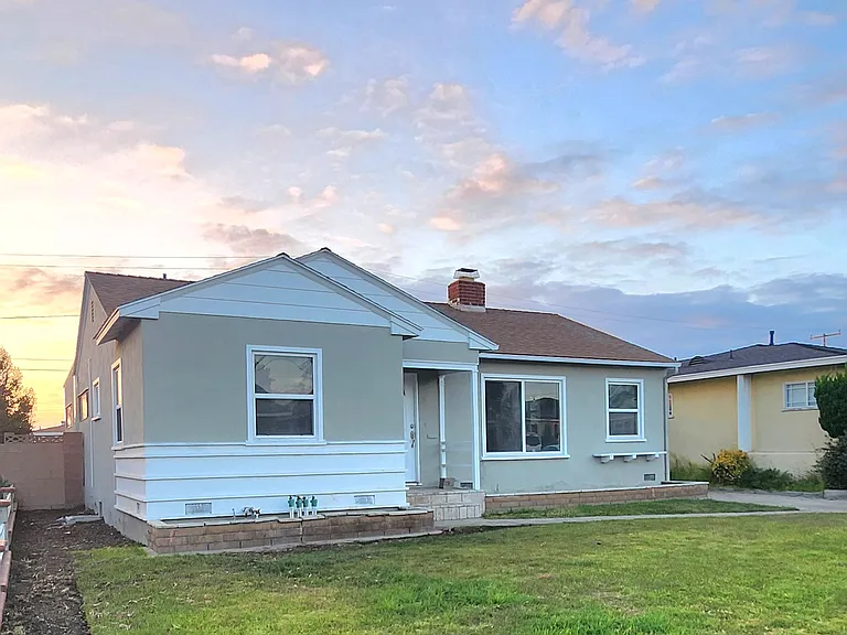 9345 Firebird Ave — Photo 2