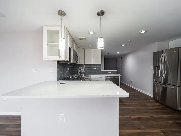700 1st St #8Q — Photo 7