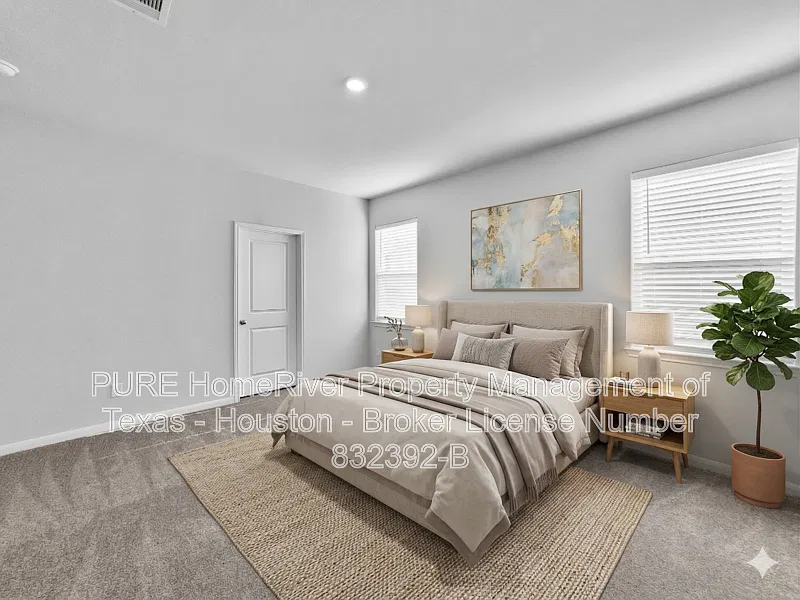 3 bed, 2.0 bath, 1561 sqft, $1,995 — Photo 3