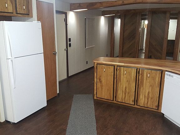 kitchen / lvrm
