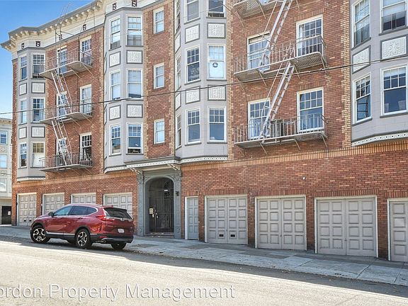3rd image of 455 Cole St APT 05