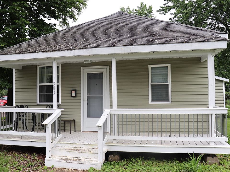 1st image of 1303 Garfield Avenue