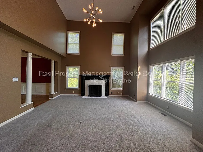 102 Powder Mill Ct — Photo 10