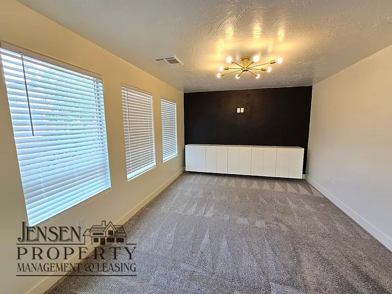 3187 E Halo Ln — Photo 10