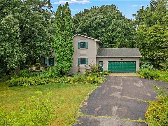 2nd image of 9787 Sylvan Dr
