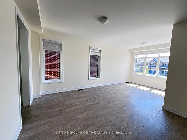 47 Bearberry Rd — Photo 4