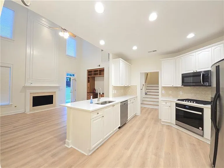 12592 Waterside Dr — Photo 6