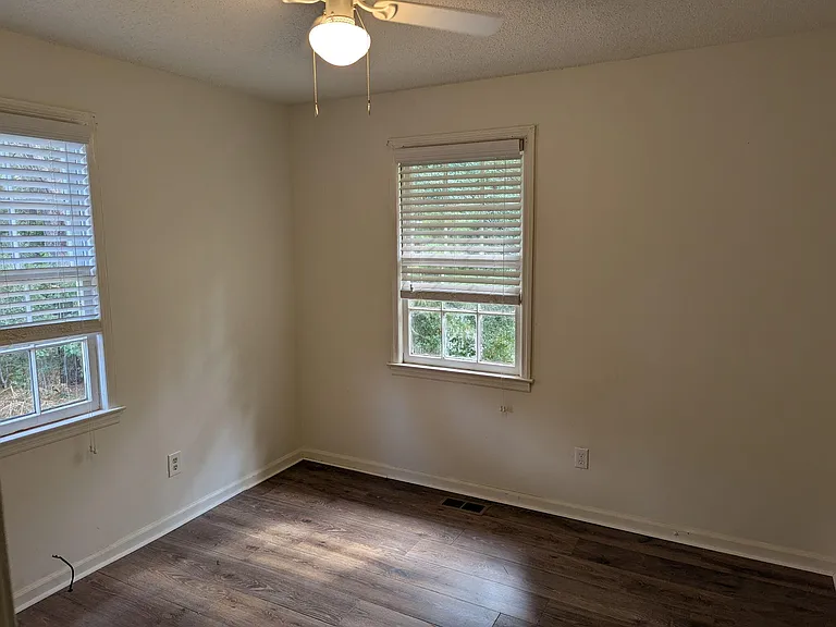 605 S Rucker Dr — Photo 7