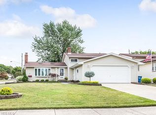 2479 Nottingham Dr, Parma, OH