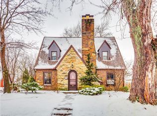 210 Pfeiffer Ave, Akron, OH 44312