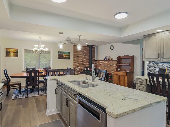 4th image of 10311 SE Torch Lake Dr
