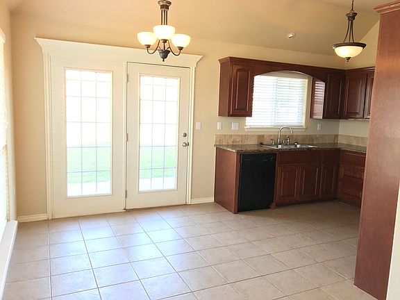 4th image of 1200 Jeannie Lane Ct