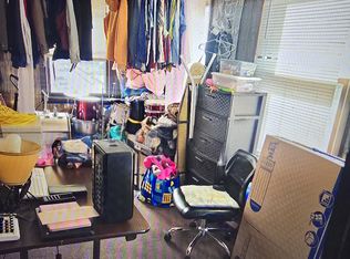 115 6th Ave APT 3, Woonsocket, RI 02895