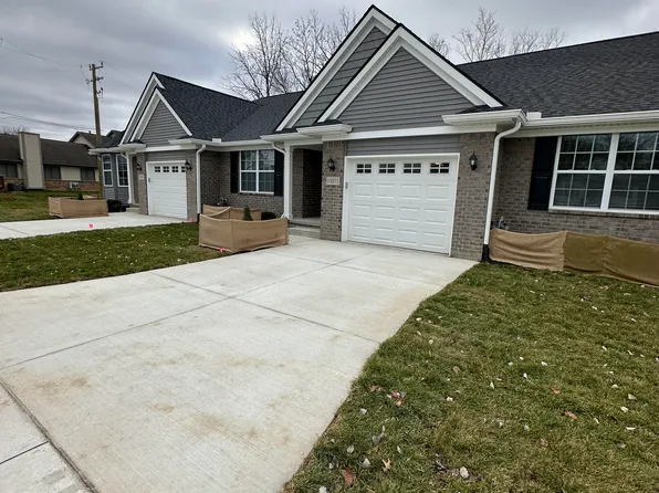 33087 Ann Arbor Trl #2, Westland, MI 48185