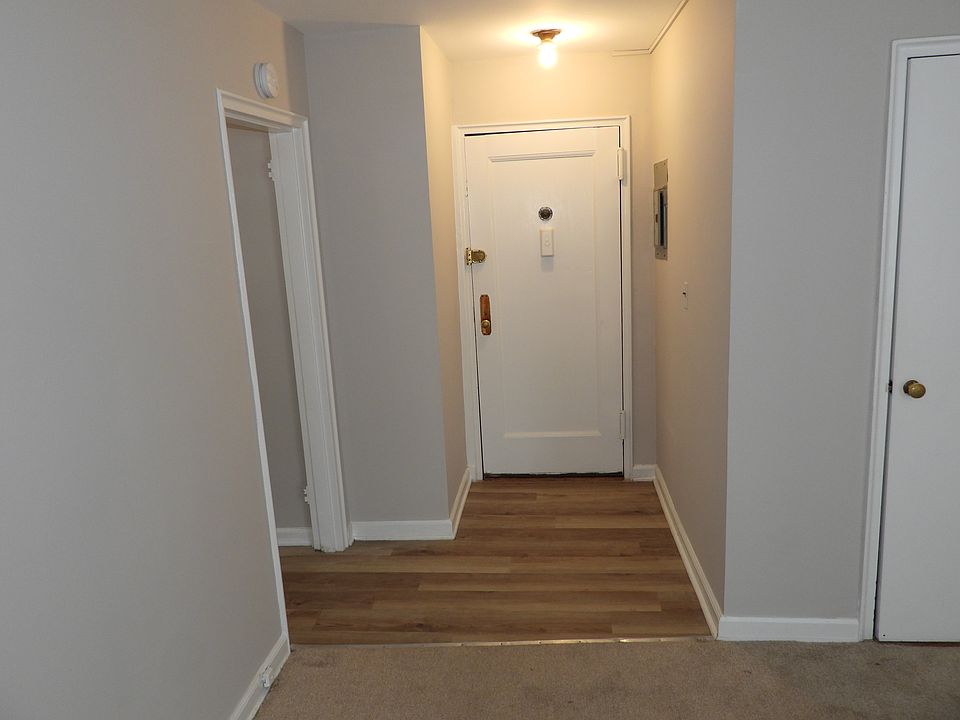 1st image of 320 S Broadway #E10