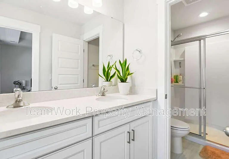7722 Park Gate Dr — Photo 19