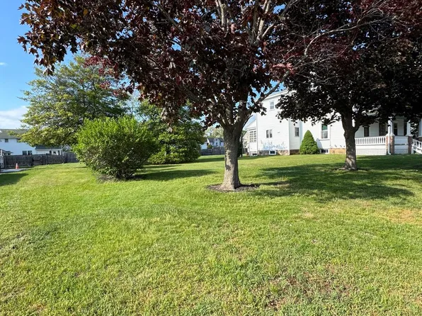 213 W High St, Clayton, NJ 08312