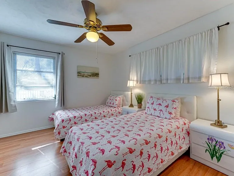 2301 Kalin Ln — Photo 27