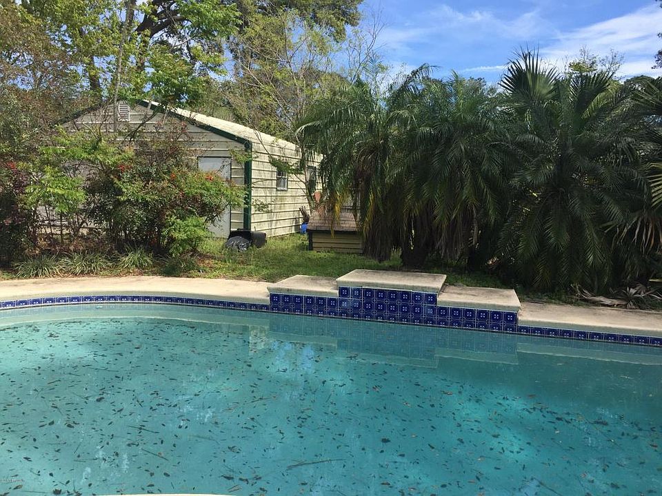 2nd image of 12249 Governors Dr W