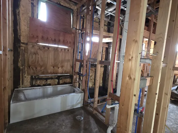 815 Montgomery Street image 18 of 18