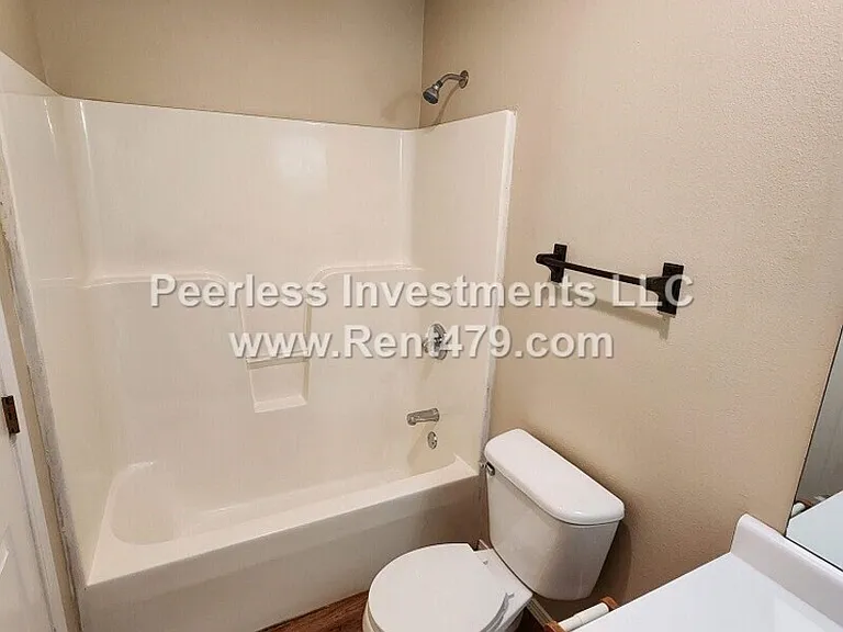 505 4th Ave SW — Photo 11