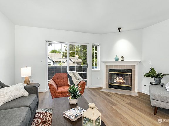 4th image of 601 12th Avenue NW #B2