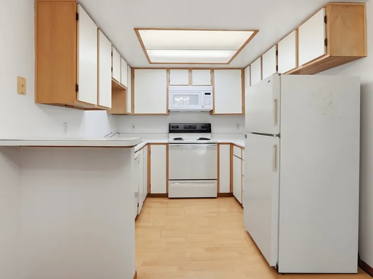1408 NE 72nd St #2 — Photo 5