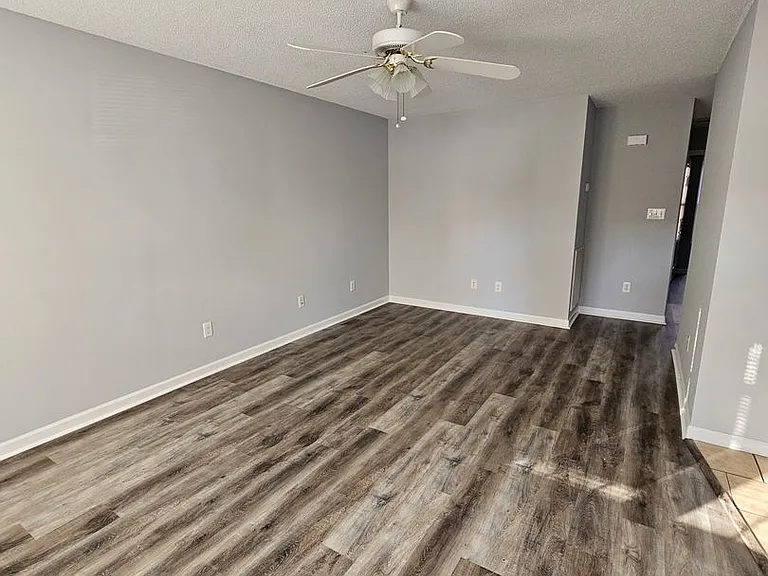 1210 Asheboro St — Photo 2