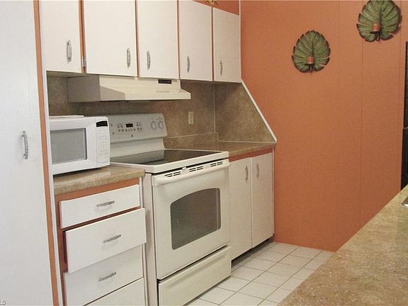 5th image of 17770 Eglantine Ln