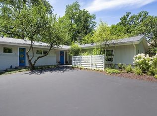 960 Old Green Bay Rd, Winnetka, IL 60093