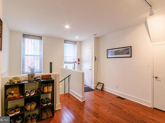 2nd image of 1136 N 4th St Floor 1