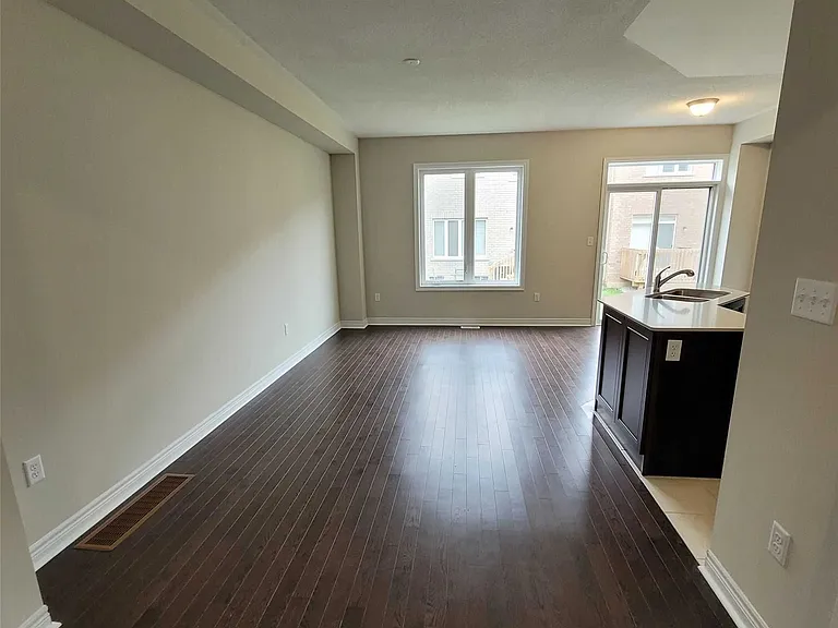 113 Finegan Cir — Photo 7