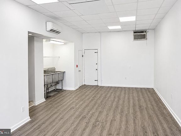 4th image of 2747 S 7th St