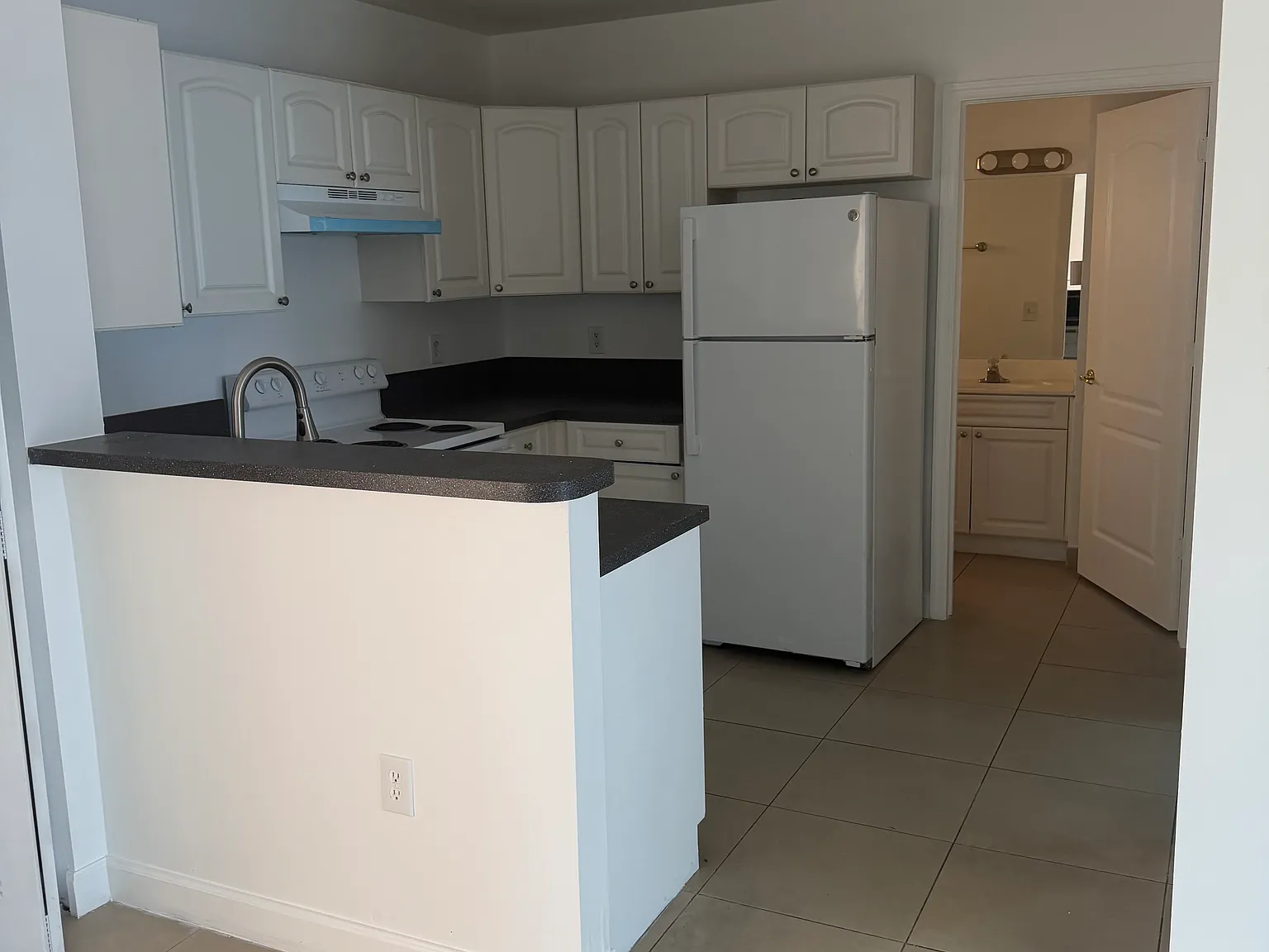 1 bed, 746 sqft, $1,700 — Photo 2