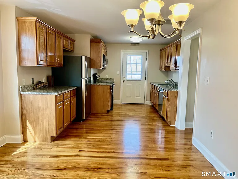 56 East Ave — Photo 6