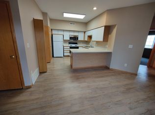 2270 Holiday Rd APT 508, Coralville, IA 52241