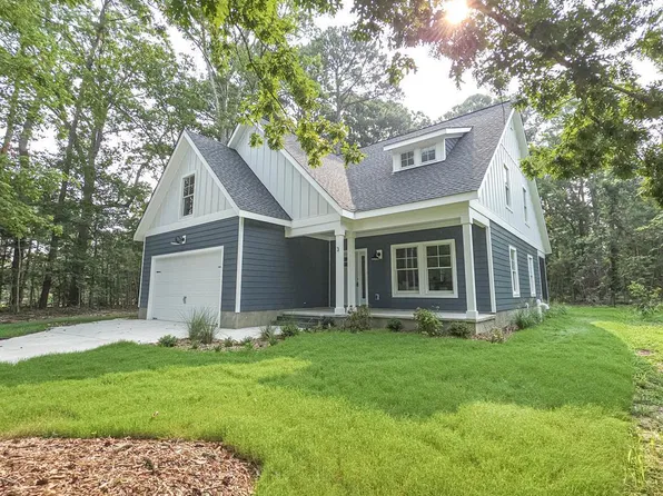 3 Nellie Stevens Ct, Cape Charles, VA 23310
