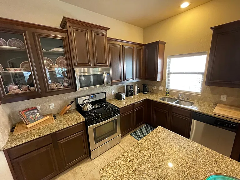 2625 Frances Ln — Photo 38