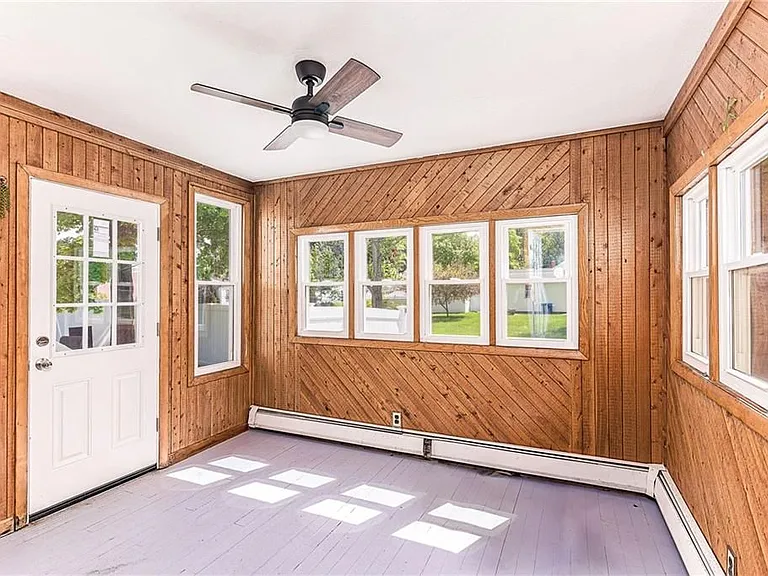 76 Crossland Rd — Photo 28