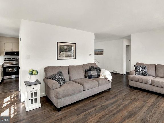 4th image of 508 S Sterley St