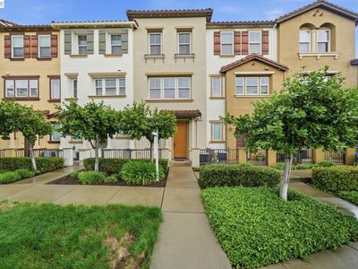 1012 Martin Luther King Dr, Hayward, CA, 94541