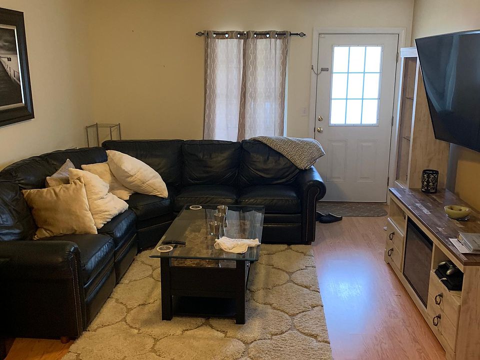 2nd image of 26 South St Unit 6