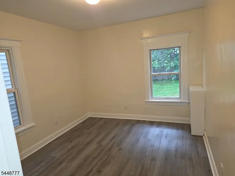 212 Park Ave — Photo 10